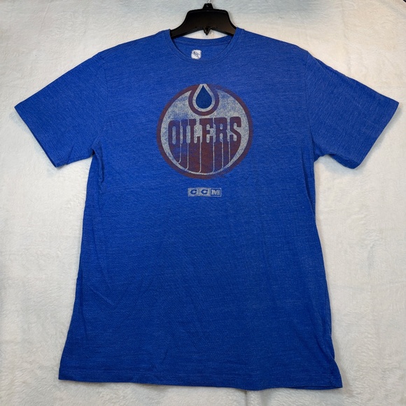 CCM NHL Edmonton Oilers T-Shirt Mens Size XL Blue Hockey Distressed Short Sleeve - Picture 1 of 8